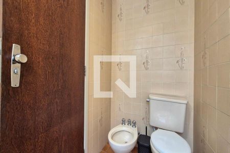 Banheiro de apartamento para alugar com 1 quarto, 52m² em Cambuí, Campinas