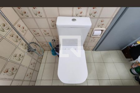 Banheiro de apartamento para alugar com 1 quarto, 57m² em Canela, Salvador