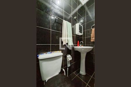 Banheiro de casa para alugar com 1 quarto, 48m² em Vila Caiçara, Praia Grande