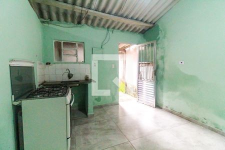 Cozinha de casa para alugar com 1 quarto, 24m² em Jardim Maia, São Paulo