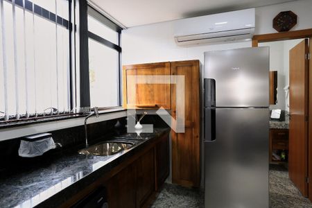 Cozinha e Área de Serviço de kitnet/studio para alugar com 1 quarto, 37m² em Centro, Belo Horizonte
