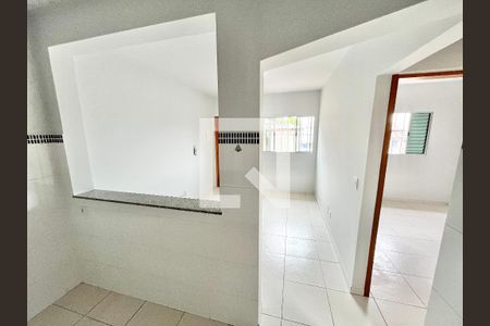 Sala/Cozinha de casa de condomínio para alugar com 1 quarto, 40m² em Parque Peruche, São Paulo