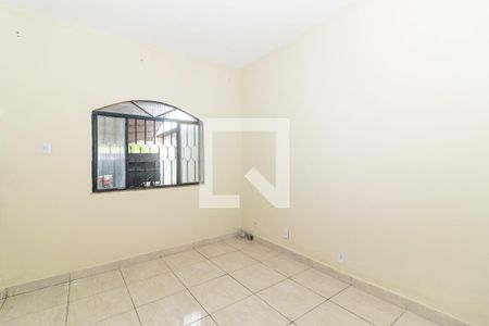 Sala de casa para alugar com 2 quartos, 89m² em Realengo, Rio de Janeiro