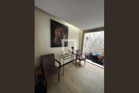 Sala de casa para alugar com 3 quartos, 206m² em Serrano, Belo Horizonte