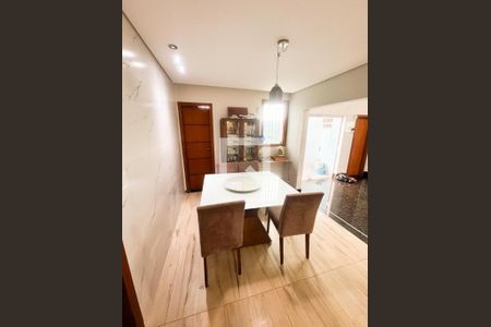 Sala de casa para alugar com 3 quartos, 206m² em Serrano, Belo Horizonte