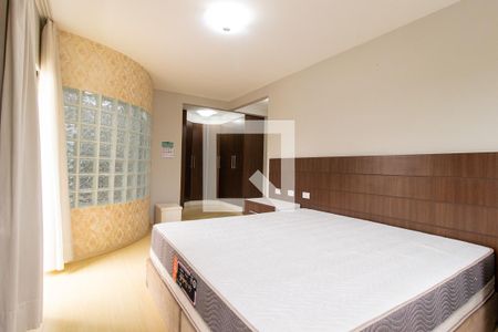 Quarto 1 Suite de casa para alugar com 3 quartos, 191m² em São Lourenço, Curitiba