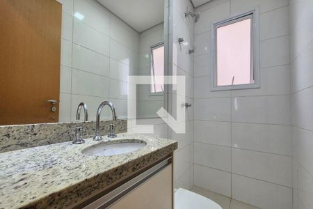Banheiro de apartamento para alugar com 3 quartos, 82m² em Vila Industrial (campinas), Campinas