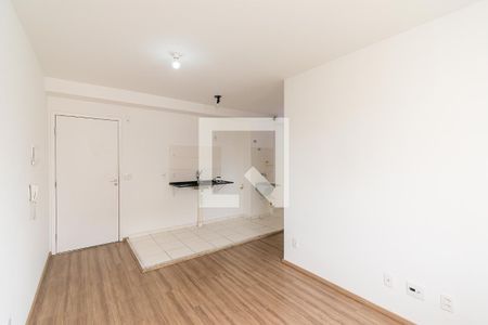 Sala de apartamento para alugar com 2 quartos, 50m² em Sítio da Figueira, São Paulo