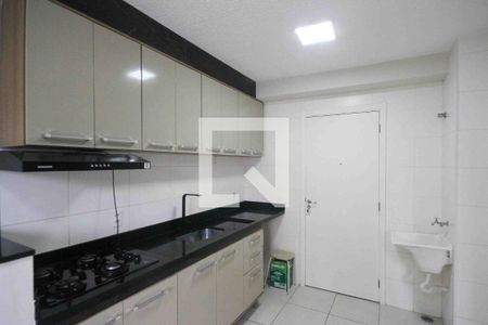 Cozinha de apartamento para alugar com 2 quartos, 45m² em Vila Ema, São Paulo
