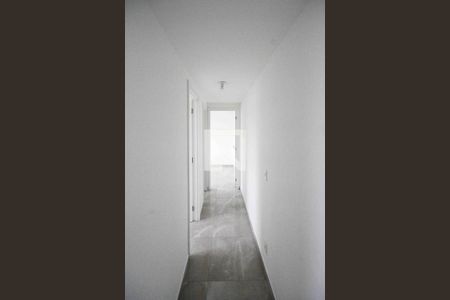 Corredor de apartamento para alugar com 2 quartos, 41m² em Jardim Helian, São Paulo