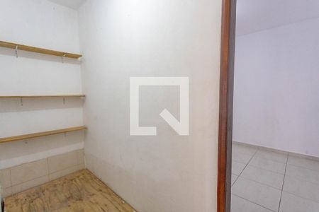 Corredor - armário de casa para alugar com 2 quartos, 80m² em Vila Nogueira, Diadema
