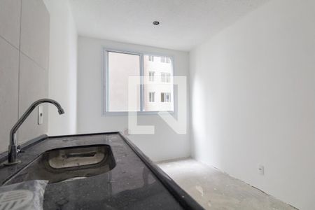 Sala, Cozinha e area de serviço de apartamento para alugar com 1 quarto, 28m² em Jardim America da Penha, São Paulo