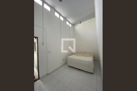 Quarto de casa para alugar com 2 quartos, 85m² em Jardim Consorcio, São Paulo
