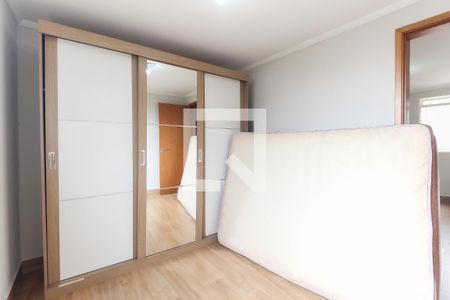 Quarto 1 de apartamento para alugar com 2 quartos, 52m² em Jardim Lajeado, São Paulo