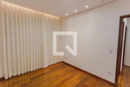 Suíte de apartamento para alugar com 3 quartos, 95m² em Sagrada Família, Belo Horizonte