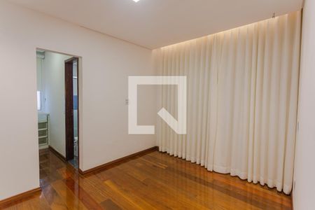Suíte de apartamento para alugar com 3 quartos, 95m² em Sagrada Família, Belo Horizonte