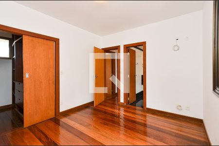 Suíte de apartamento para alugar com 4 quartos, 150m² em Cruzeiro, Belo Horizonte