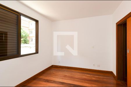 Suíte de apartamento para alugar com 4 quartos, 150m² em Cruzeiro, Belo Horizonte