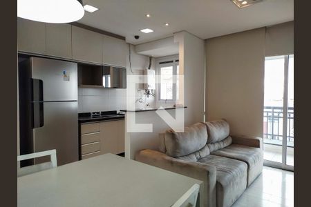 Sala com cozinha americana de apartamento para alugar com 1 quarto, 40m² em Vila Regente Feijó, São Paulo