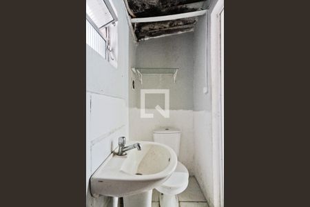 Banheiro de casa para alugar com 1 quarto, 35m² em Jardim Pirituba, São Paulo