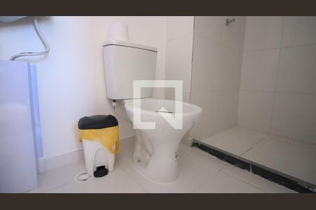 Banheiro de apartamento para alugar com 1 quarto, 26m² em Jardim Imperador (zona Leste), São Paulo