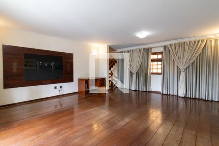 Sala de TV de casa à venda com 4 quartos, 320m² em Condomínio San Conrado/ Sousas, Campinas