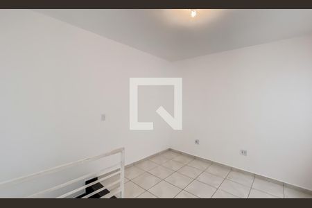 Sala de casa de condomínio para alugar com 2 quartos, 75m² em Cidade Patriarca, São Paulo