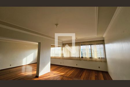 Apartamento para alugar com 5 quartos, 213m² em Vila Rio Branco, Jundiaí