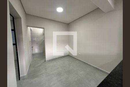 Sala de casa para alugar com 2 quartos, 53m² em Vila Pouso Alegre, Barueri