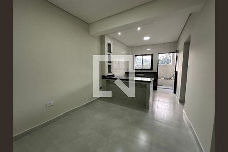 Sala de casa para alugar com 2 quartos, 53m² em Vila Pouso Alegre, Barueri