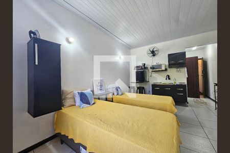 Sala/Quarto de kitnet/studio para alugar com 0 quarto, 40m² em Itaigara, Salvador