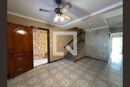 Sala de casa para alugar com 2 quartos, 155m² em Nova Aldeinha, Barueri