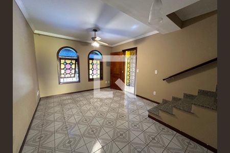 Sala de casa para alugar com 2 quartos, 155m² em Nova Aldeinha, Barueri