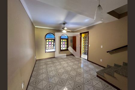 Sala de casa para alugar com 2 quartos, 155m² em Nova Aldeinha, Barueri