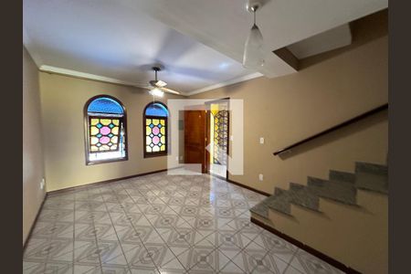 Sala de casa para alugar com 2 quartos, 155m² em Nova Aldeinha, Barueri