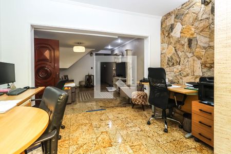 Escritório de casa para alugar com 3 quartos, 234m² em Jardim Patente Novo, São Paulo