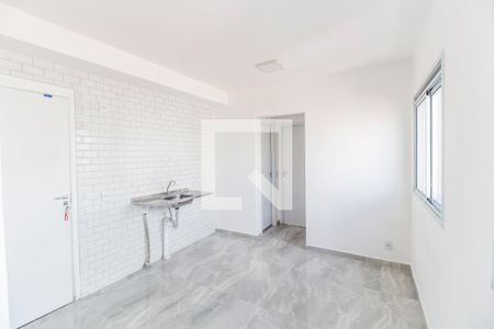 Sala de casa para alugar com 2 quartos, 34m² em Vila Sul Americana, Carapicuíba