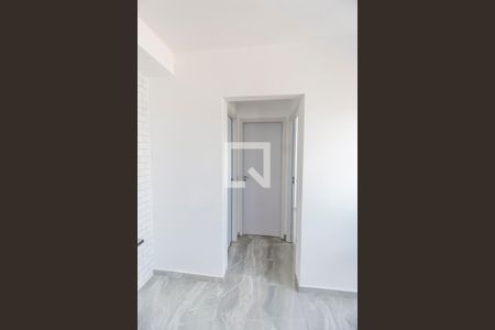 Corredor de casa para alugar com 2 quartos, 34m² em Vila Sul Americana, Carapicuíba