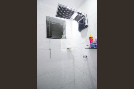 Banheiro da Suíte de casa para alugar com 2 quartos, 75m² em Chacaras Reunidas Santa Terezinha, Contagem