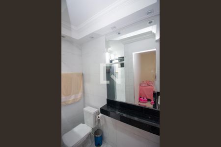 Banheiro da Suíte de casa para alugar com 2 quartos, 75m² em Chacaras Reunidas Santa Terezinha, Contagem