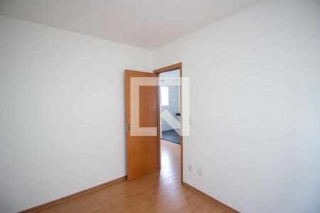 Quarto 1 de apartamento para alugar com 2 quartos, 48m² em Cabral, Contagem