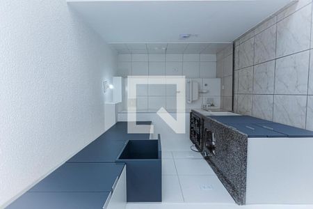 Sala, cozinha e área de serviço de apartamento para alugar com 2 quartos, 39m² em Vila Pirituba, São Paulo