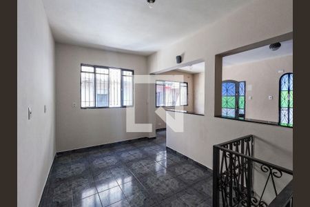 Casa para alugar com 2 quartos, 181m² em Vila Joao Batista, São Paulo