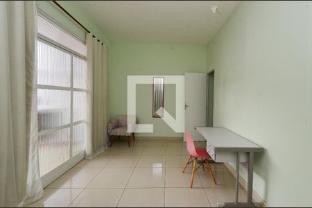 Quarto 1 de casa para alugar com 7 quartos, 360m² em Sagrada Família, Belo Horizonte