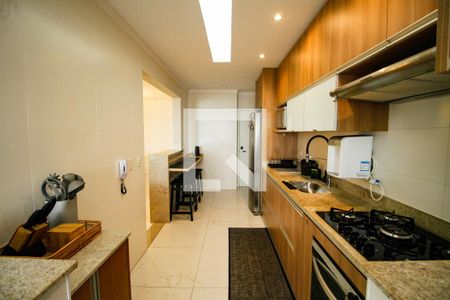 Cozinha de apartamento para alugar com 3 quartos, 131m² em Vila Tupi, Praia Grande