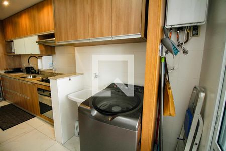 Área de Serviço de apartamento para alugar com 3 quartos, 131m² em Vila Tupi, Praia Grande