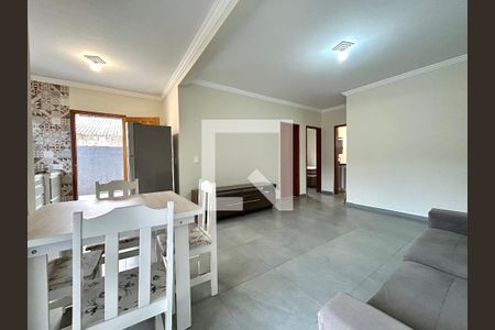 Sala de apartamento para alugar com 2 quartos, 68m² em Alto Ribeirão Leste, Florianópolis