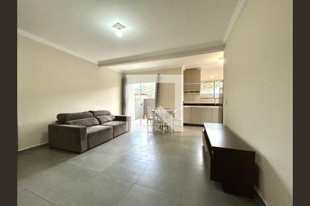 Sala de apartamento para alugar com 2 quartos, 68m² em Alto Ribeirão Leste, Florianópolis