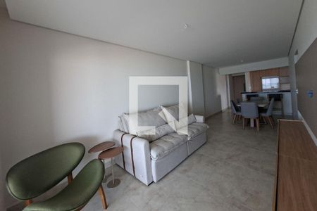 Sala de apartamento para alugar com 3 quartos, 117m² em Vilamar, Praia Grande