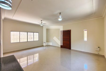 Sala de casa para alugar com 3 quartos, 250m² em Vilamar, Praia Grande